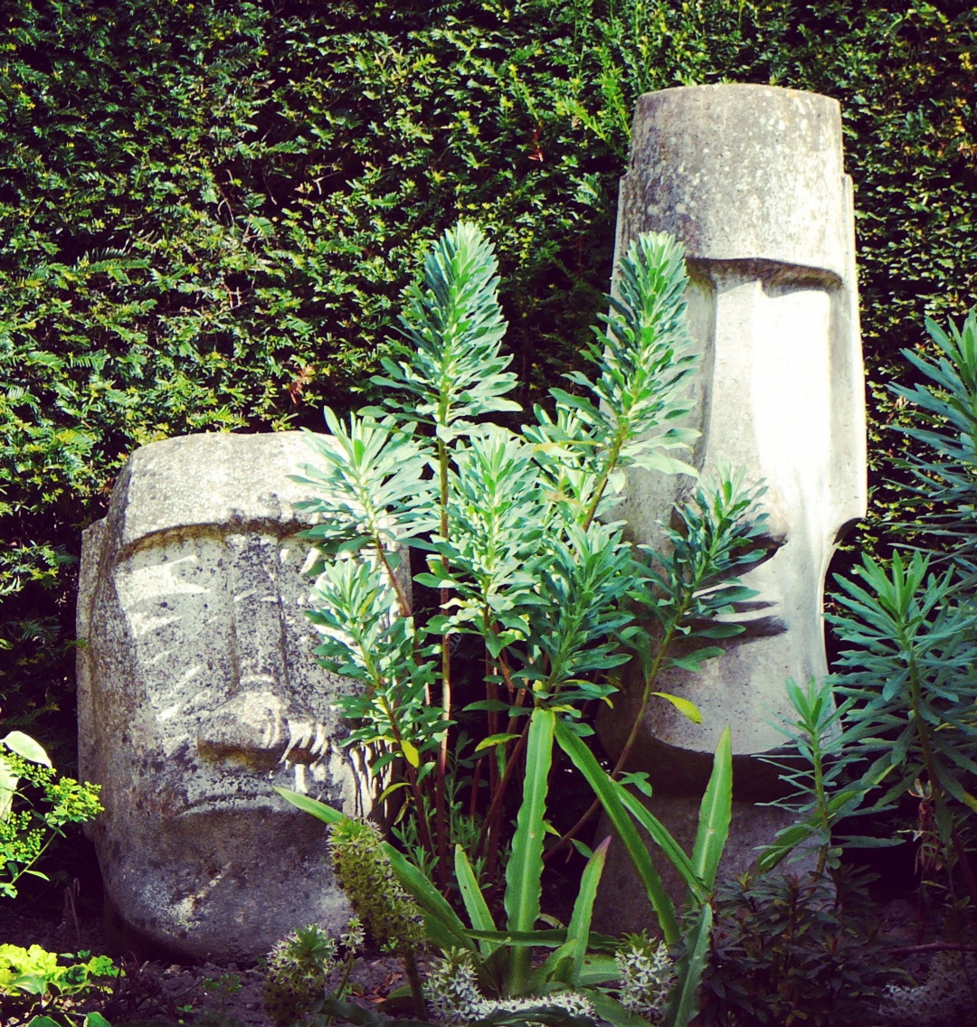 Maoi sculptures
